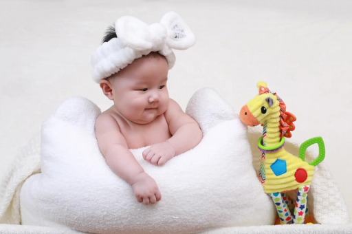 襄阳宝宝几个月翻身